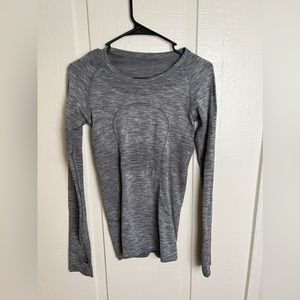 Lululemon Long Sleeve Size 4